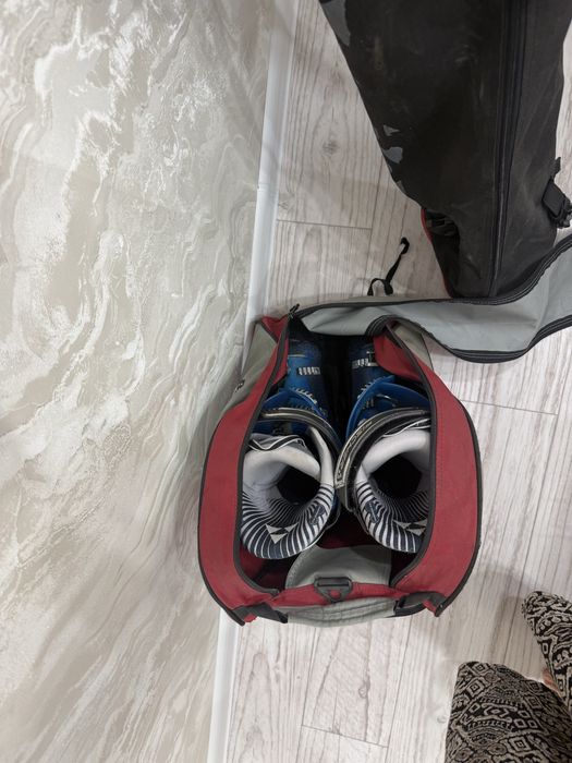 Продам горные лыжи комплект