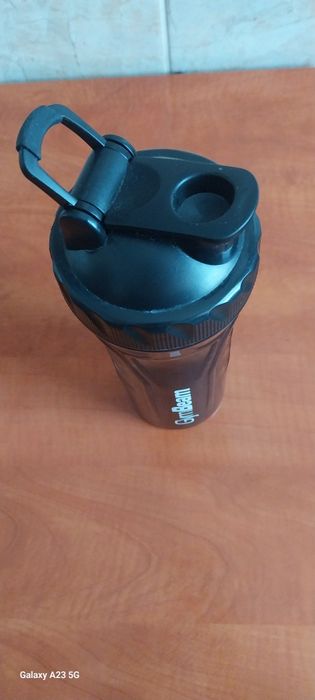 Shaker din otel XBEAM,si GymBeam