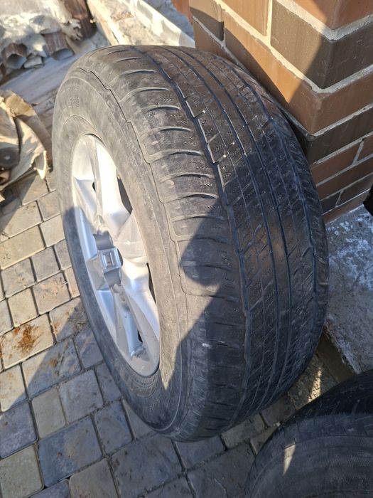 Продаю шины 275/60/18,Прадо.