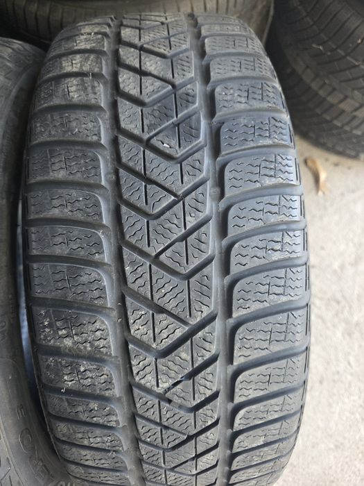Pirelli  225.45.18