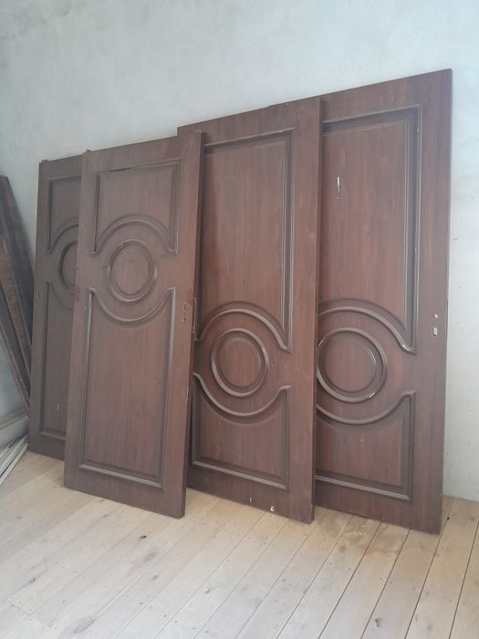 eshiklar.yangi.qoyilmagan