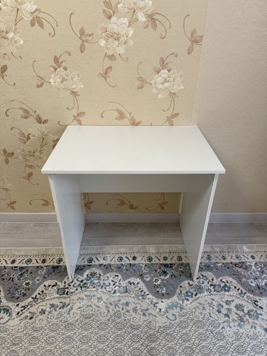 Стол компьютерный IKEA