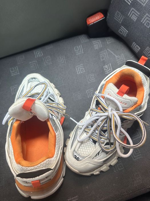 Balenciaga track