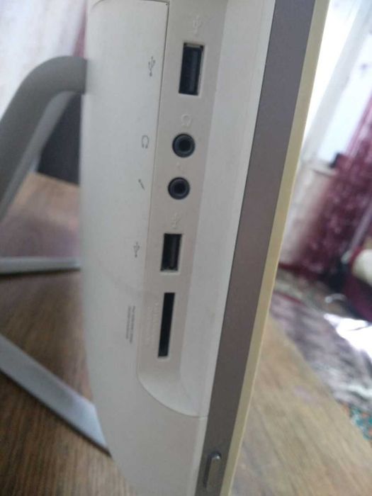 Моноблок Lenovo C440