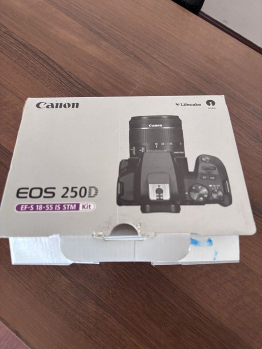 Фотоаппарат Canon EOS 250D + объектив EF-S 18–55 IS STM