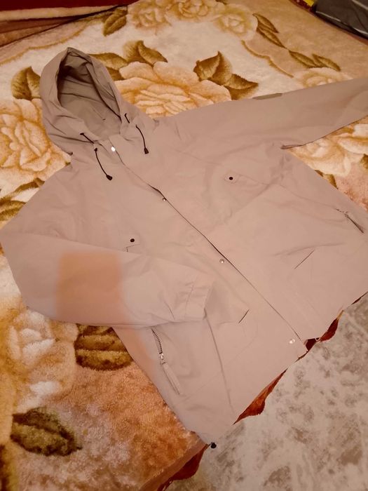 Продаю новую водонепронецаемую ветровку Размер 52