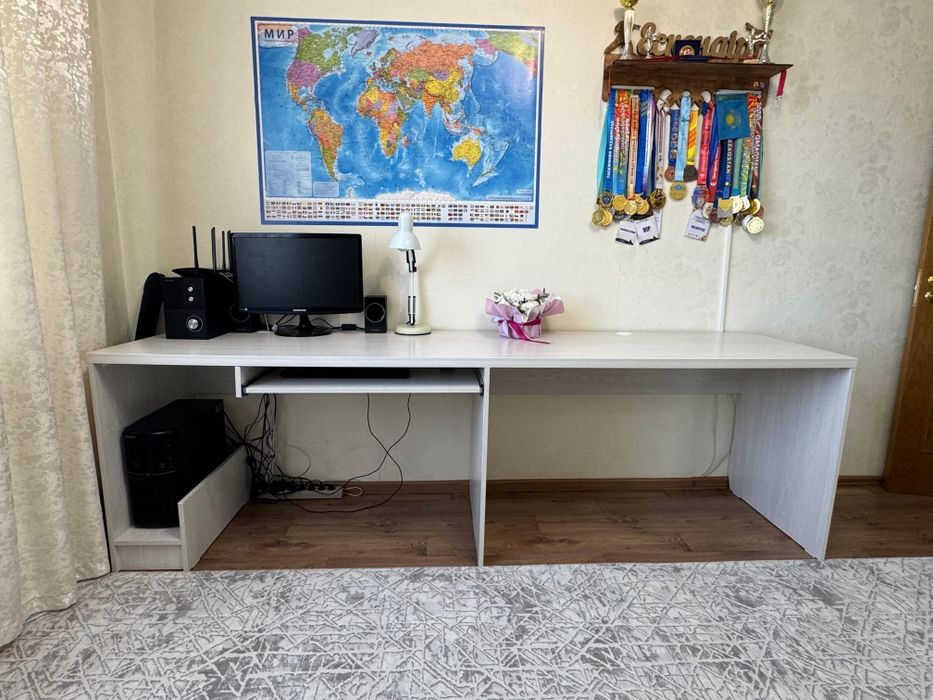 Компьютерный стол