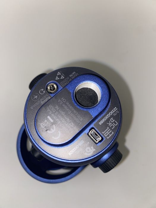 Продам микрофон Blue Yeti синий