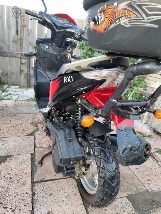 Скутер 150 кубов