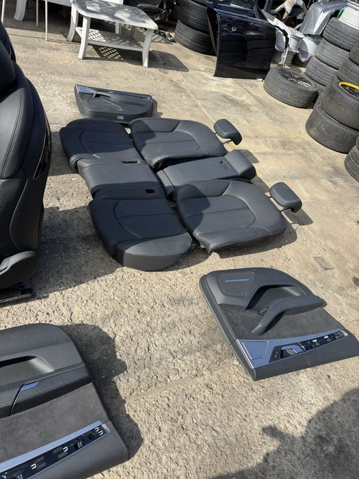 Кожен салон от Ауди А8 2015 г