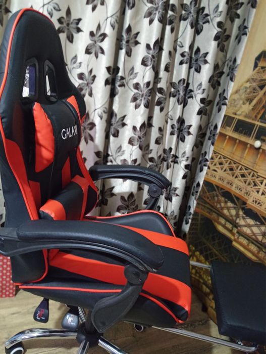 Scaun gaming suport picioare