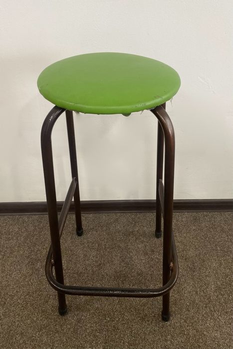 Барный стул/стул на колесах