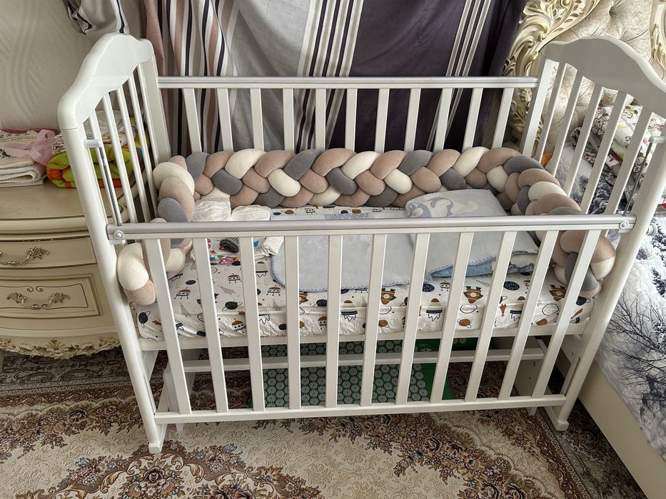 Детская кроватка