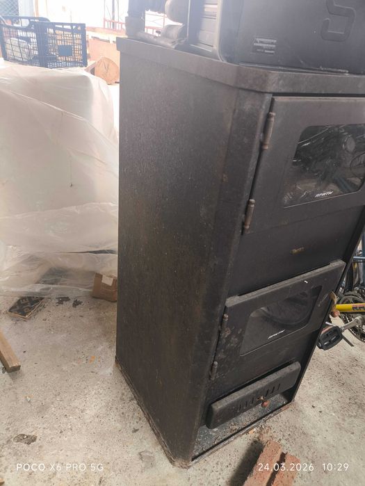 Камина с водна риза и помпа