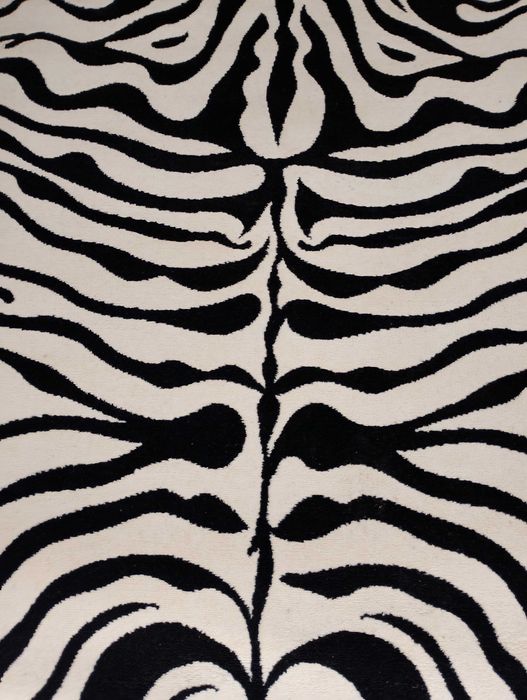 Килим с зебра шарка 160х230