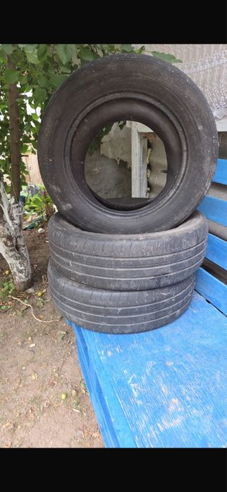 Продам 3 резины в хорошем состояний