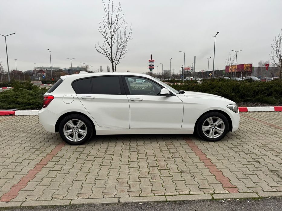 BMW Seria 1 F20 116i Manual