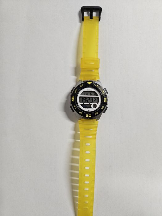 Ceas de dama CASIO Collection LWS-1100H-8AVEF, 38mm, 10ATM