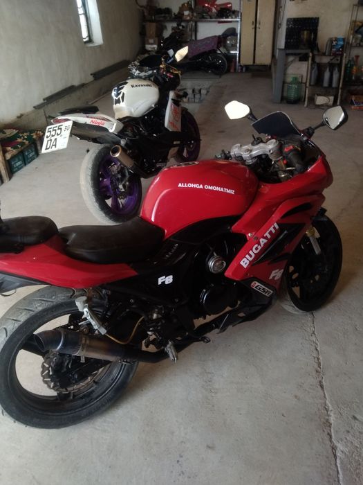 Kavasaki Bugati 250+cuba srochniy sotiladi na xadu