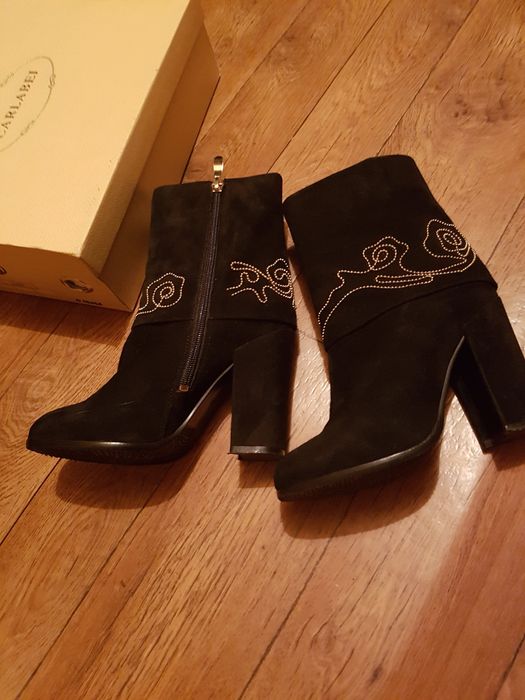 Продаю сапоги женские