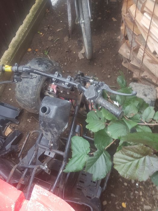 Atentie sunt 2 Atv 125cc..unu e de piese