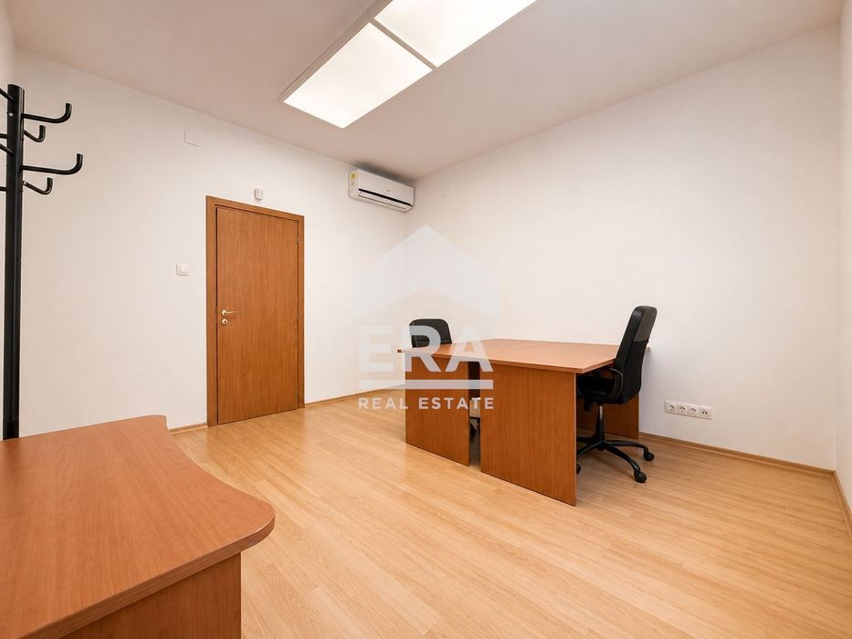 Дава се под наем Офис в София, Център - 92 кв.м за 1380 € - Снимка #3