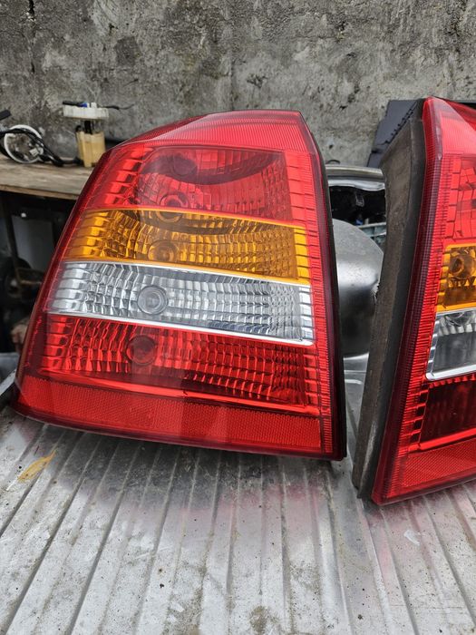 Lamapa spate opel astra g