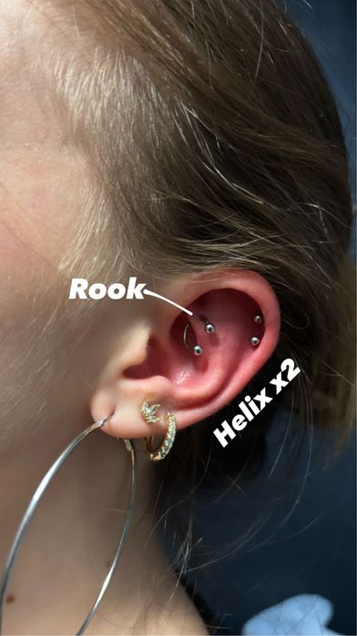 Realizez piercinguri – steril, sigur, rapid