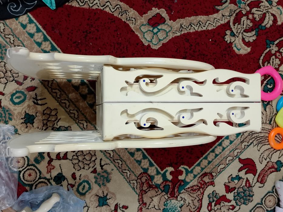 Бесік сатамын , колыбель