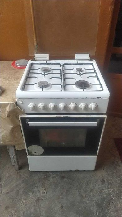 Газовая плита 4 конфорки