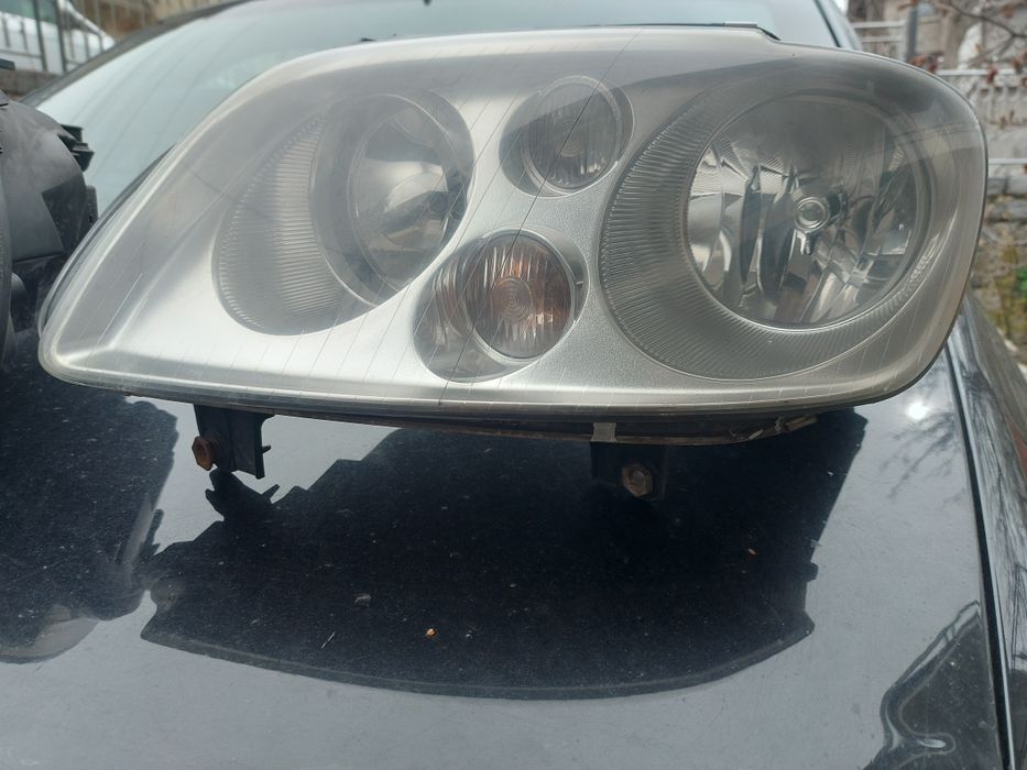 Ляв фар  Фолксваген Туран / Volkswagen Touran