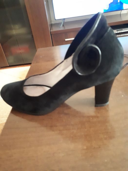 Pantofi eleganti