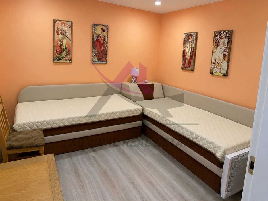 Продава се Тристаен апартамент в Варна, Левски - 65 кв.м за 2354 €/кв.м - Снимка #2