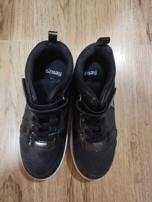 Високи сникърси  sinsay + подарък