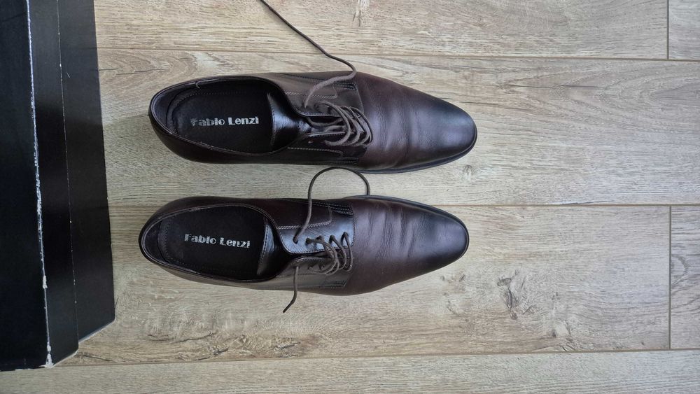 Pantofi eleganți bărbați