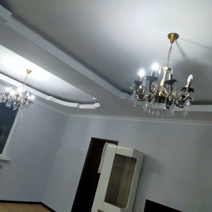 Люстра для зала или для холла