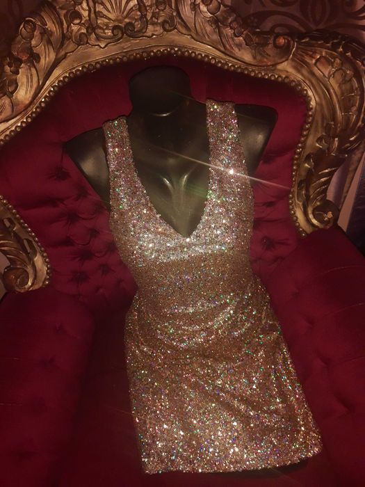 Рокли с пайети няколко вида