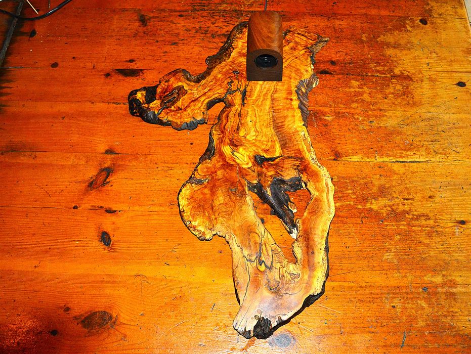 Страхотни дизайнерски лампи от маслиново дърво