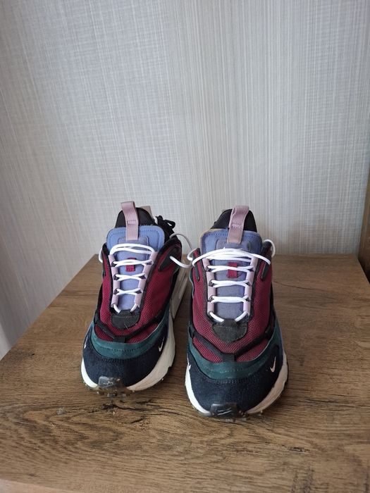 Nike air max Furyosa маратонки 38- 39 номер.