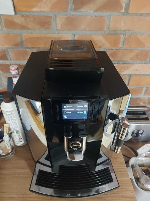 Expressor automat Jura WE8 profesional
