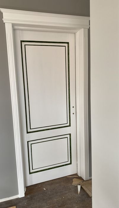 Tamplarie lemn masiv si stratificat .