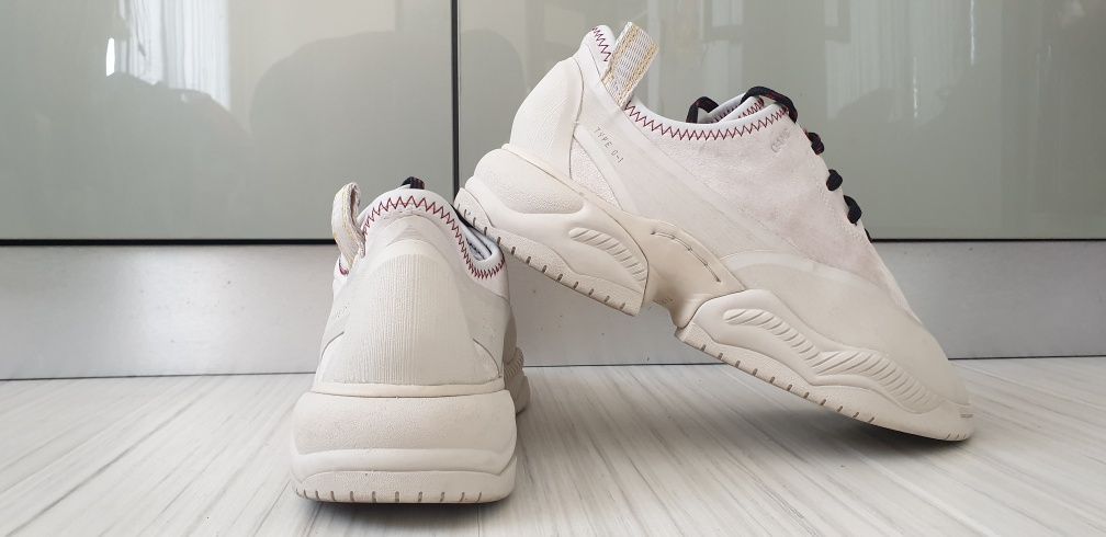 Adidas us 9 outlet uk 8.5 off white