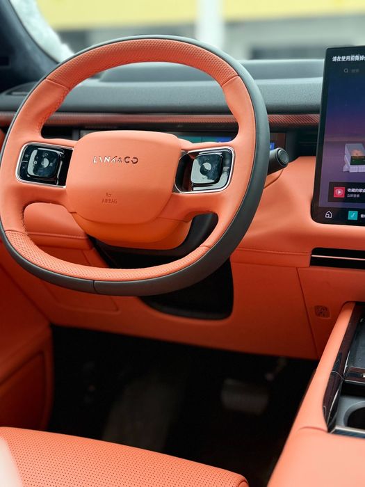 LynCo 900 Emp nalichida bor 2 turbo eng fuli