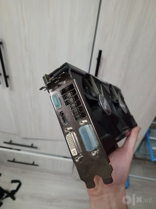 AMD Radeon R9 380 4 ГБ