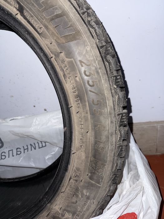 Зимние шины 235/55/19 michelin