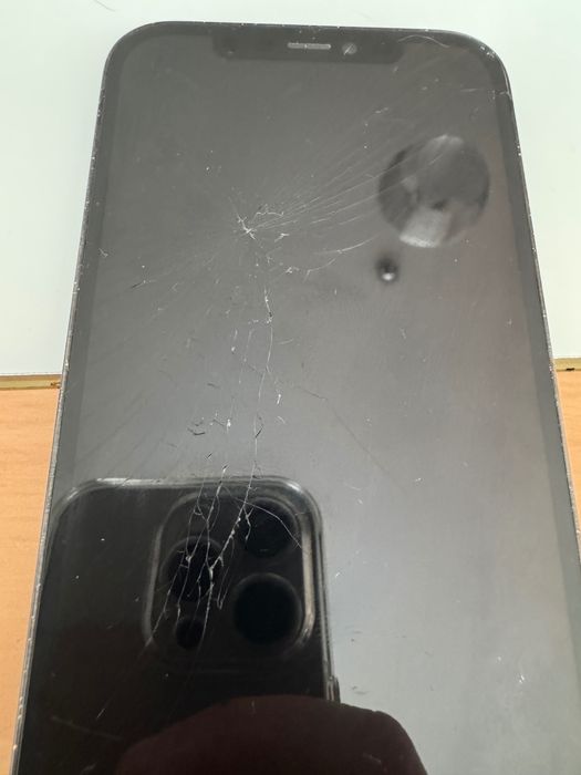 iPhone 12 Pro 128GB – за ремонт, работещ