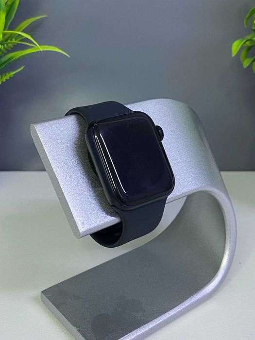 Apple Series SE 44 мм 70030а300