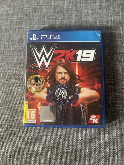 Продавам WWE 2K19 PS4