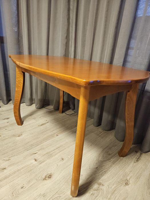 Разтегателна дървена трапезна маса за хранене