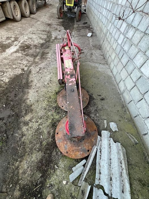 Tractor universal 650